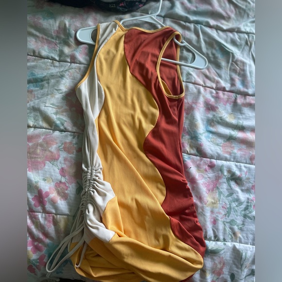 SHEIN Scrunched Side Dress - Picture 2 of 2